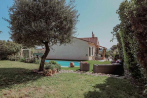 L'abeliano - House With Pool Near Uzs